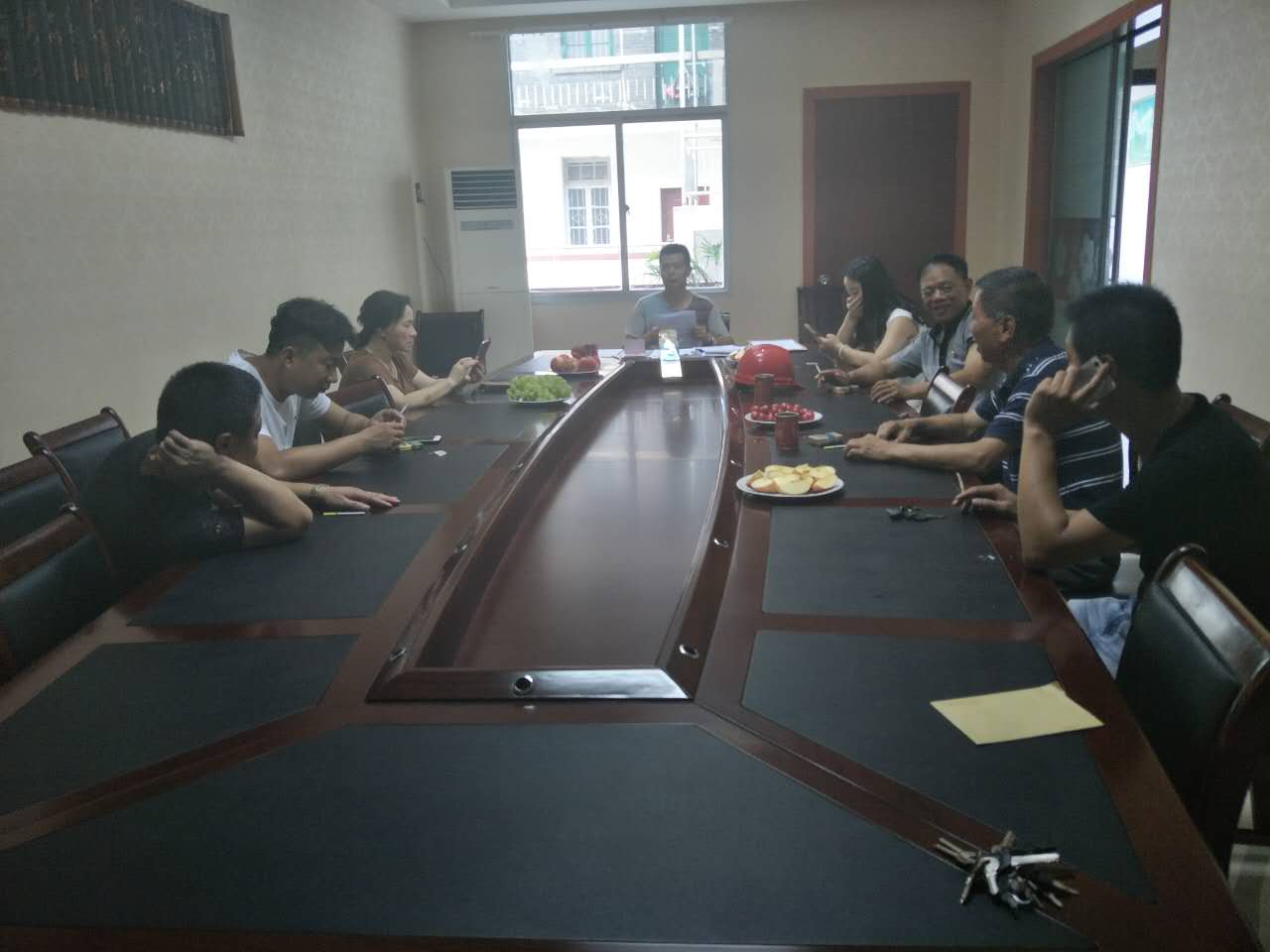 2017年7月1日黨員會(huì)議《會(huì)議主題：一、學(xué)習(xí)廖俊波找差距、抓落實(shí)主題組織生活會(huì)。二、學(xué)習(xí)袁毅同志在學(xué)習(xí)廖俊波同志先進(jìn)事跡座談會(huì)上的講話。三、劉云山在福建調(diào)研時(shí)強(qiáng)調(diào)學(xué)習(xí)弘揚(yáng)廖俊波同志崇高精神在為民實(shí)干中發(fā)揮先鋒模范作用的文章?！? onmousewheel=