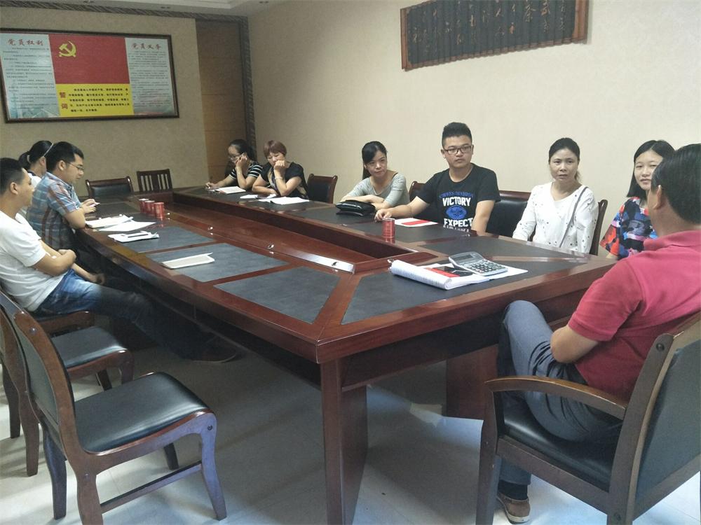 福建易順建筑工程有限公司2017年第一屆：“金秋助學(xué)，學(xué)子圓夢，誠信你我，感恩社會”