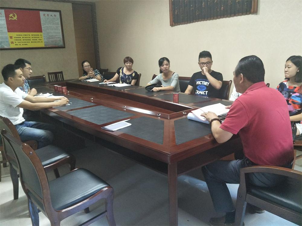 福建易順建筑工程有限公司2017年第一屆：“金秋助學(xué)，學(xué)子圓夢，誠信你我，感恩社會”