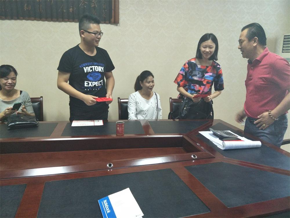 福建易順建筑工程有限公司2017年第一屆：“金秋助學(xué)，學(xué)子圓夢，誠信你我，感恩社會”