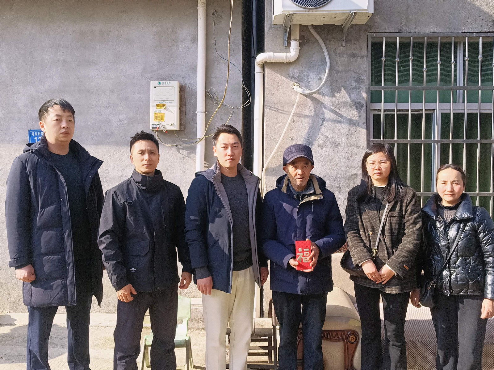 情暖寒冬，心系民生——易順建工集團開展困難黨員及群眾慰問活動